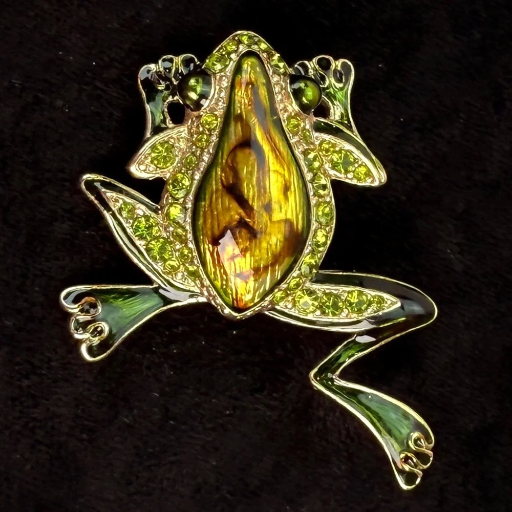 Vintage green, Green and Goldtone Frog brooch